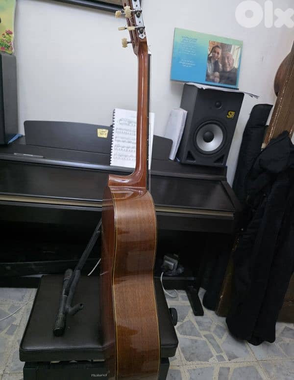 Yamaha G230 Classical Guitar For Sale غيتار ياماها للبيع 1