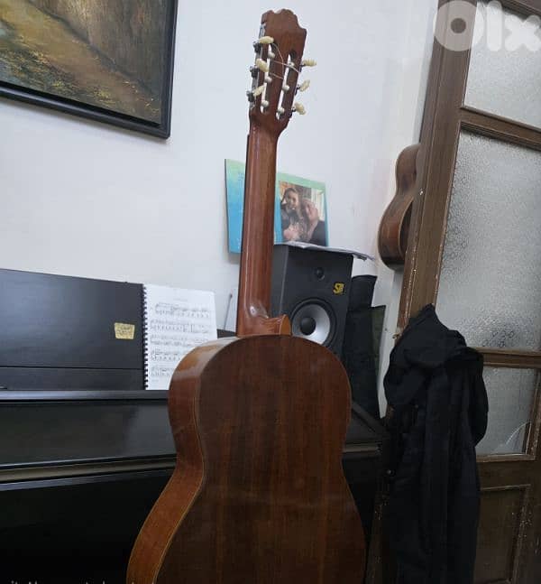 Yamaha G230 Classical Guitar For Sale غيتار ياماها للبيع 2