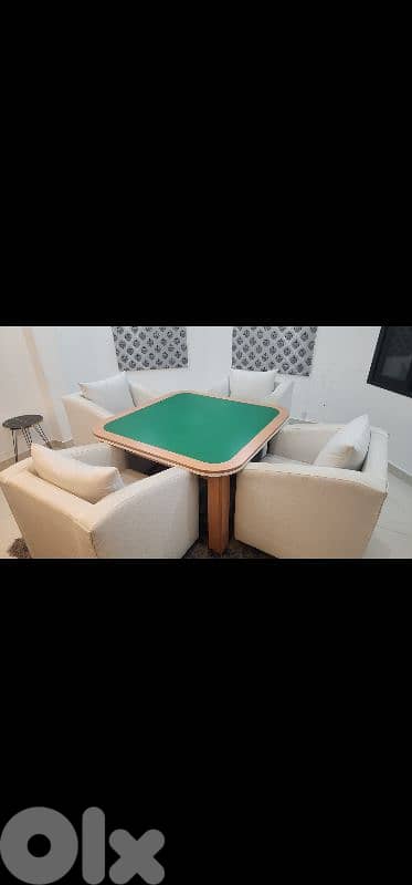 table with 4 chairs 2