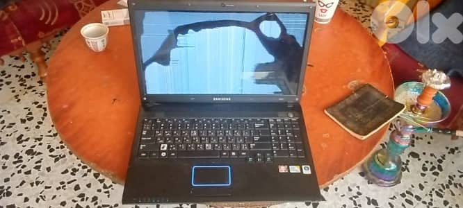 لابتوب Samsung بس بدها تغيير الشاشة