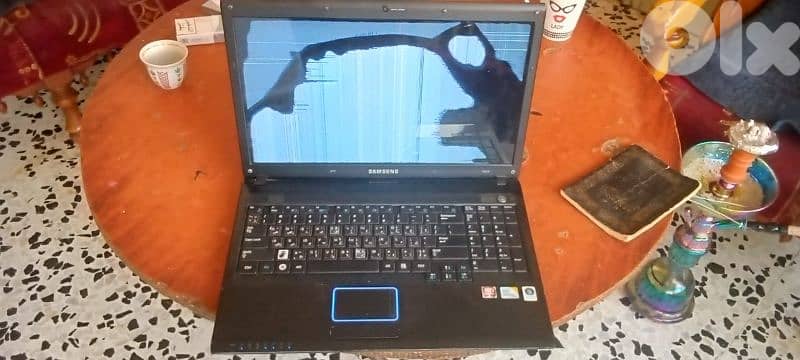 لابتوب Samsung بس بدها تغيير الشاشة 0