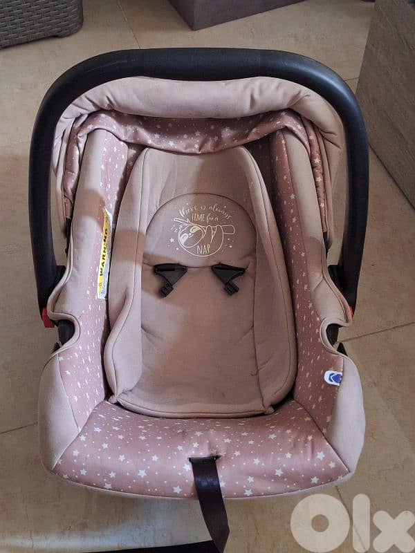 car seat 0