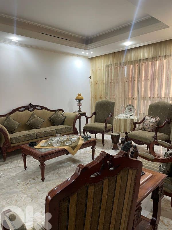 صالون كلاسيكي خشب محفور – 6 قطع بحالة ممتازة 0