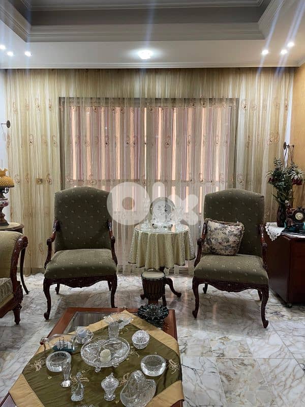 صالون كلاسيكي خشب محفور – 6 قطع بحالة ممتازة 1