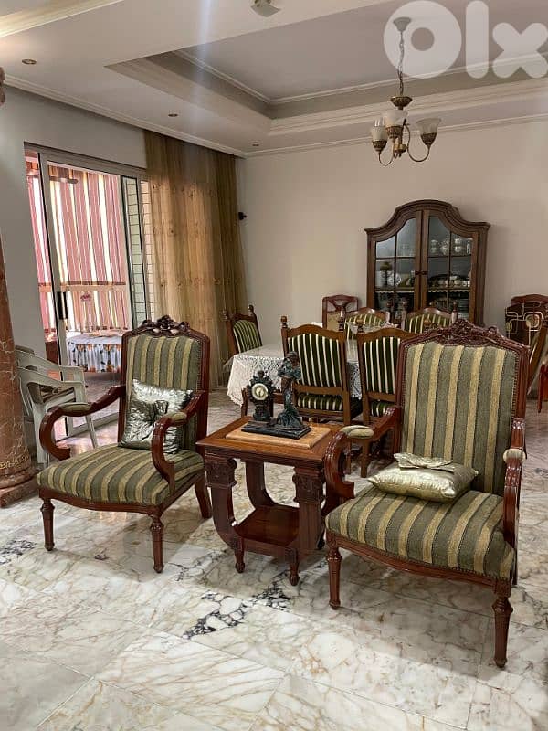 صالون كلاسيكي خشب محفور – 6 قطع بحالة ممتازة 2
