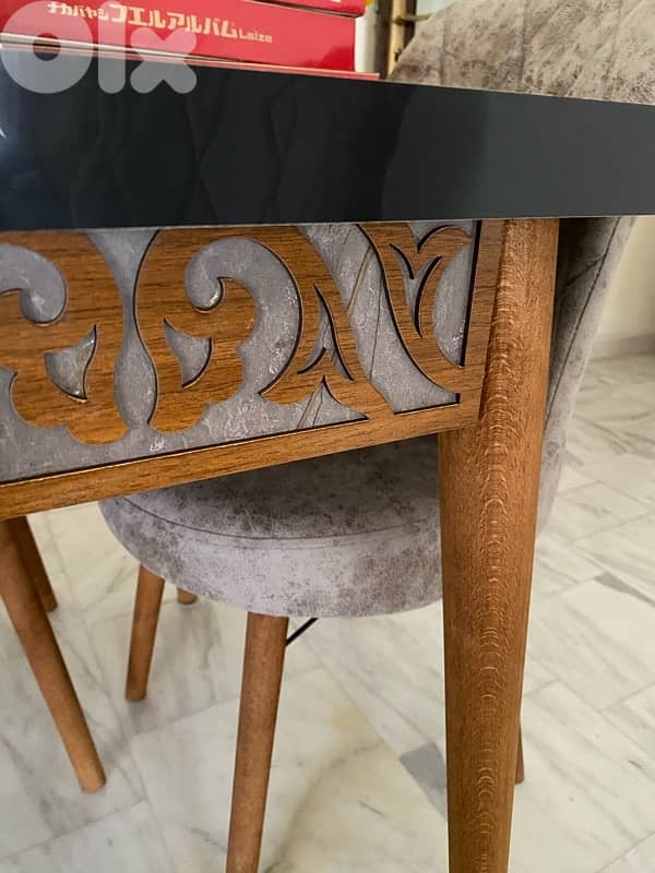 dining table with 6 chairs 4