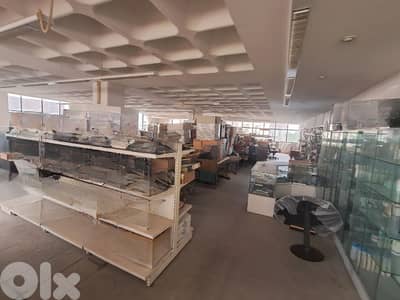 Showroom for Rent – Ain Saade