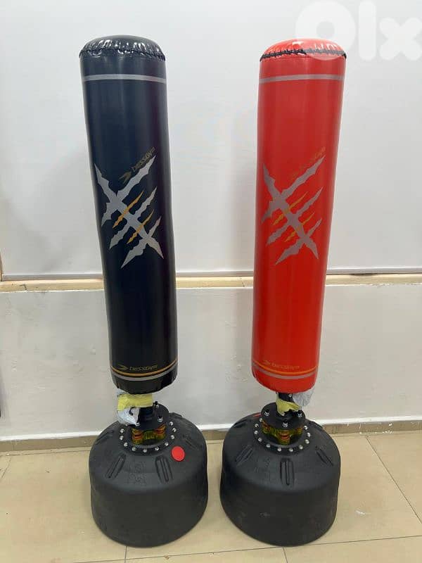 Boxing bag with stand 0