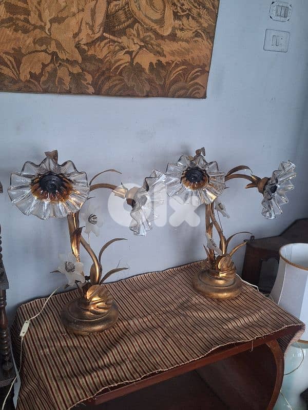 pair of italian flowershaped murano lamps 3