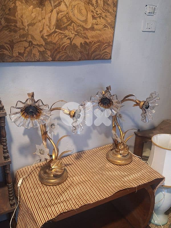 pair of italian flowershaped murano lamps 4