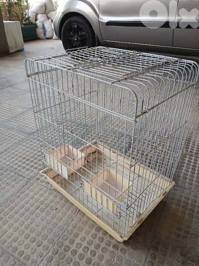 اقفاص للطيور مستعملة