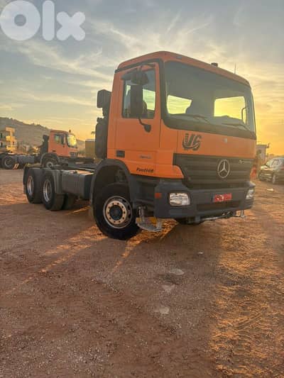 اكتروس موديل ٢٠٠٧ راس ترلا مع نمره عموميه سعر ٨٥٠٠٠$ ماشي ٩٣٠٠٠كيلومتر