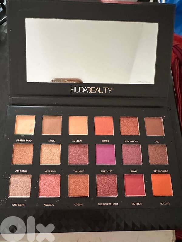 HUDA BEAUTY 2