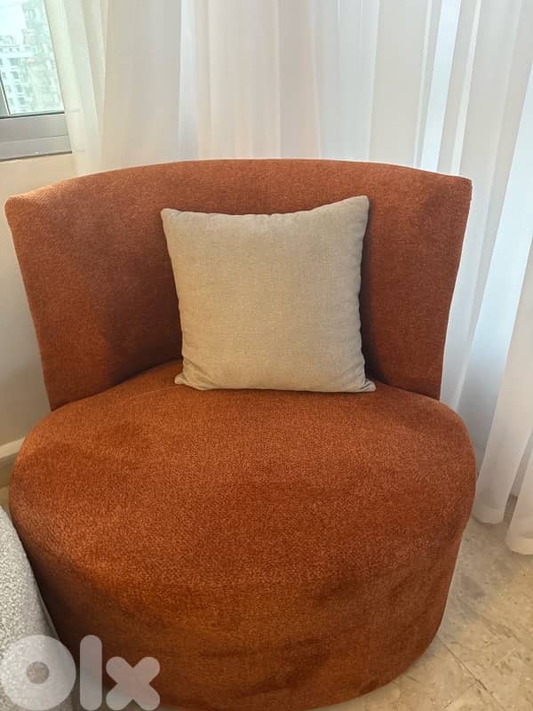 2 3 seaters sofa and 3 small sofas 3