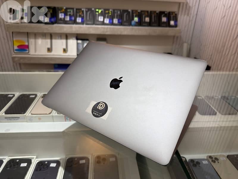 MacBook Pro (15-inch, 2019) 3