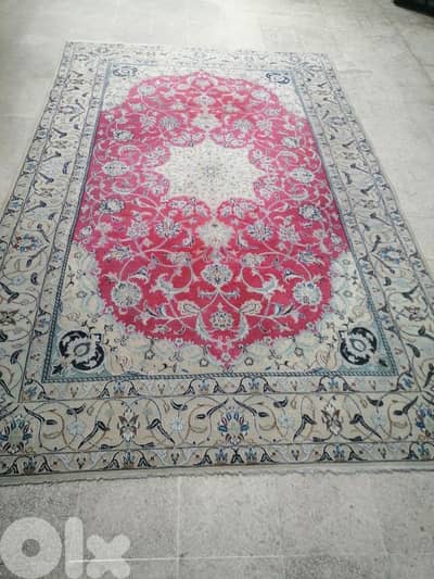 سجاد عجمي نايين نهلا قديم بحالة جيدة