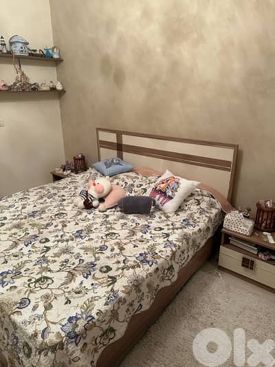 Bedroom غرفة نوم