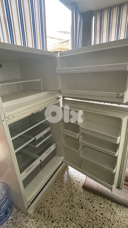 Refrigerator 24 feets 1