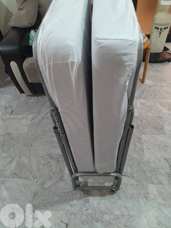 modern folded bed white 2