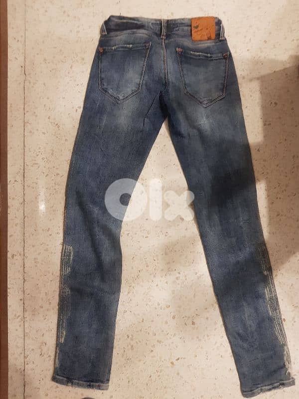 jeans new slim size small 1