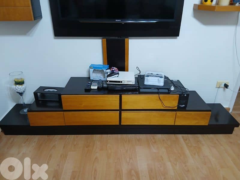 low table with drawers 1