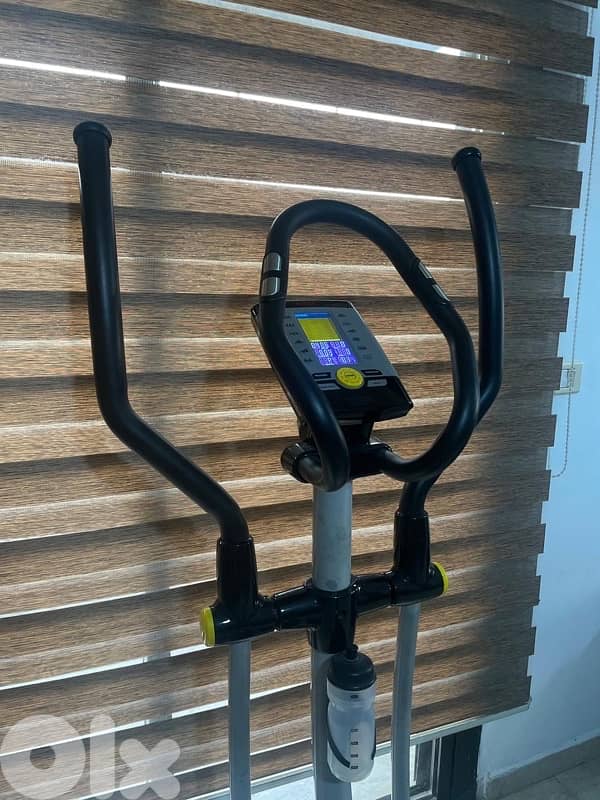 Heavy duty electric Elliptical 8