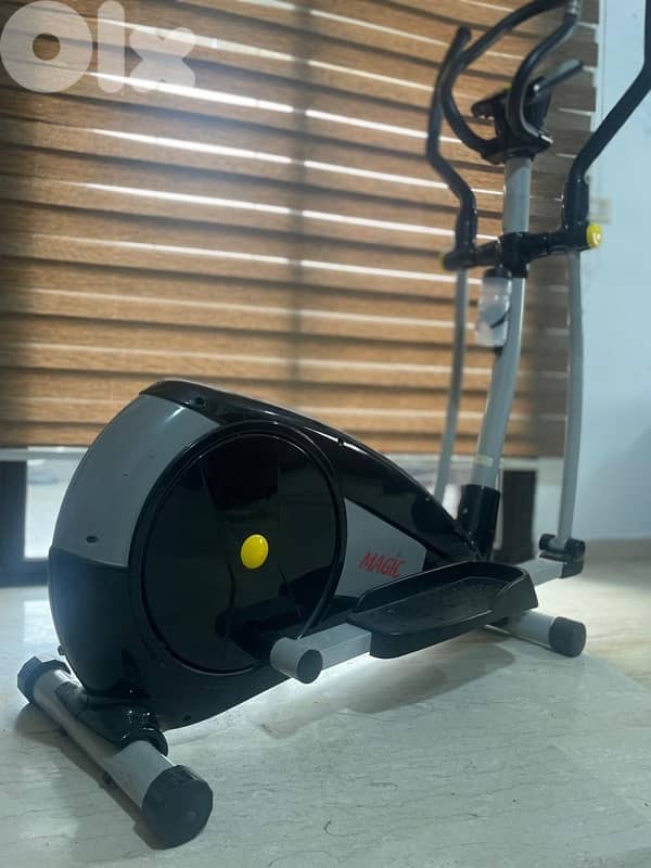 Heavy duty electric Elliptical 9