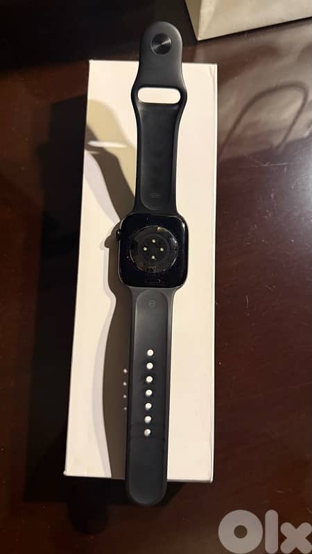 Almost new Apple watch S10  for Sale! 2