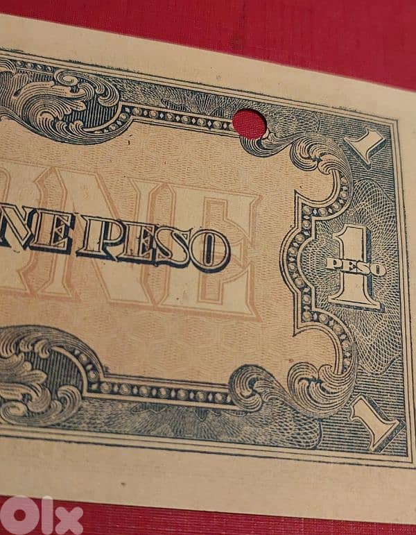 The Japanese government WWII one Peso 1942  Japan invasion Philippines 2