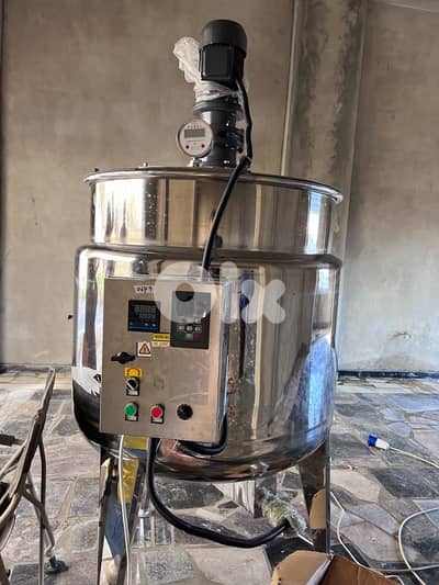 للبيع – آلات إنتاج تجميل وصناعات طبيعية (كهرباء 220V