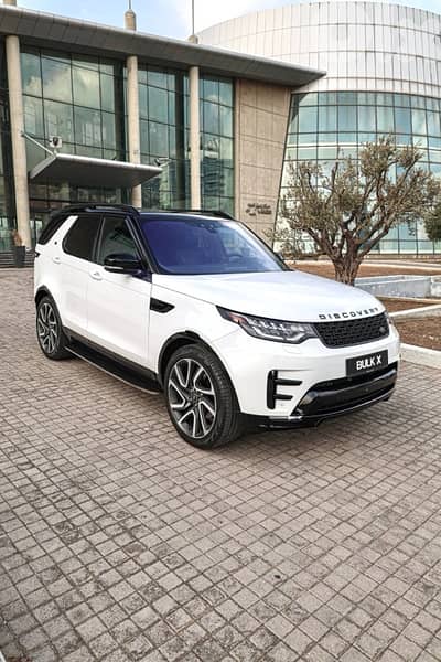 Discovery 2017 MY - 54,000 Miles Only - CLEAN CARFAX !! - Luxury Pack