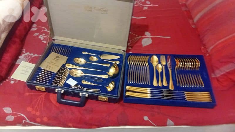 مجموعة للسفرة مغطسة بالدهب ٢٤ 1
