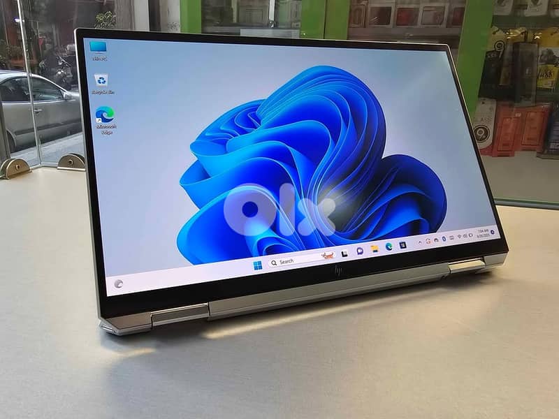 HP SPECTRE X360 (Like New) / Core I7 - 11th 3