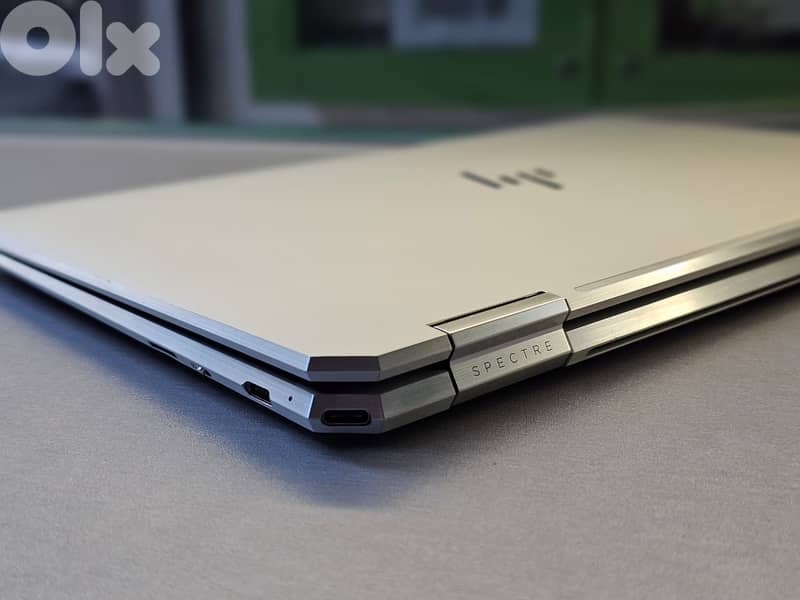 HP SPECTRE X360 (Like New) / Core I7 - 11th 5