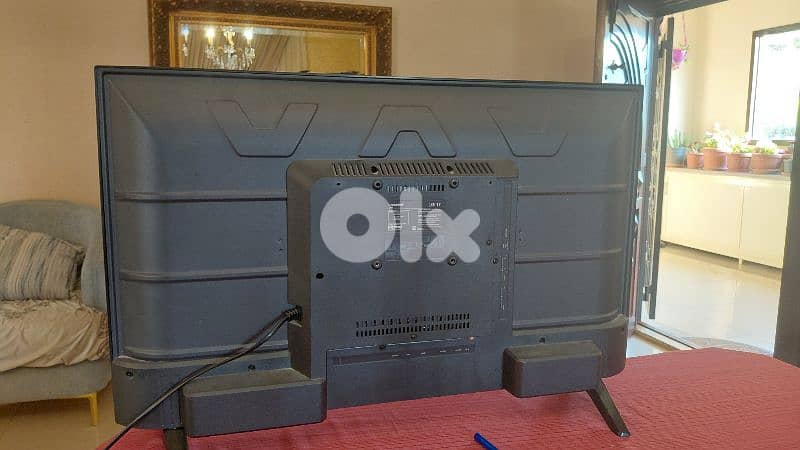 smart sat TV bought but never used 1