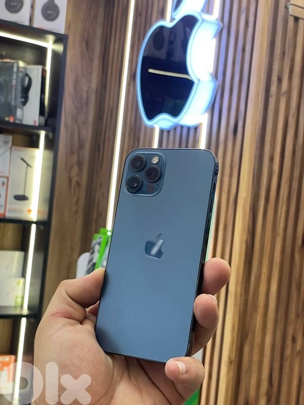 iPhone 12 pro 256Gb like new BH:86% 5