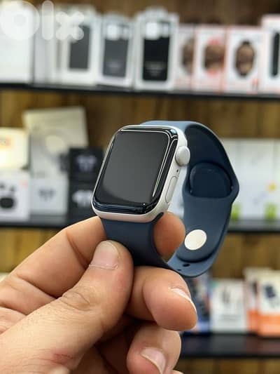 Apple watch SE (2nd Gen) 40MM Battery:100%