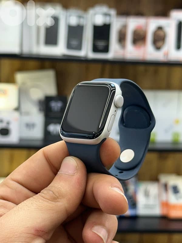 Apple watch SE (2nd Gen) 40MM Battery:100% 0