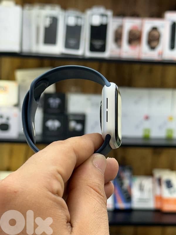 Apple watch SE (2nd Gen) 40MM Battery:100% 2