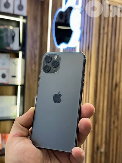 iphone 11 Pro 256Gb like new zero scratch water proof
