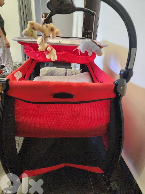 Baby crib portable brand Goodbaby not used as new 3