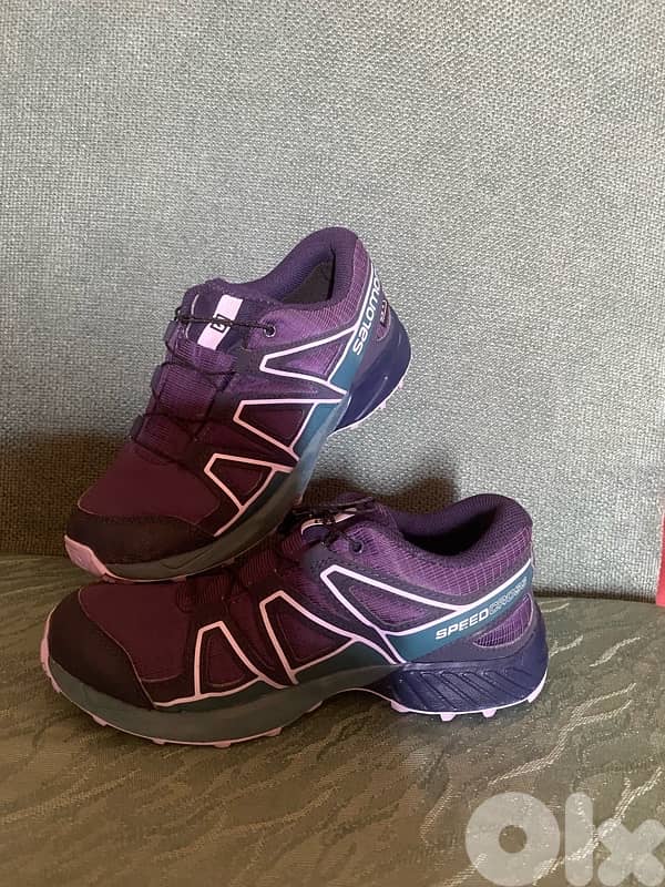 like new hiking shoes 2