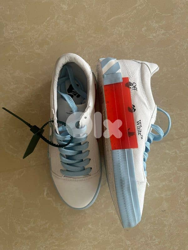 Off white Vulcanized low 41. New with tags 1