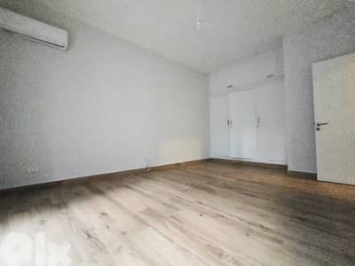 RA25-4510 Apartment for Rent – Hamra | شقة للإيجار في الحمرا