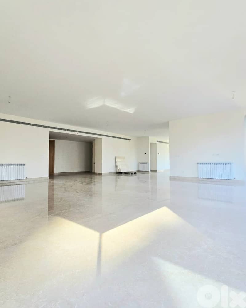 RA25-4512 Apartment for Rent – Ain Mraiseh شقة للإيجار في عين المريسة 0