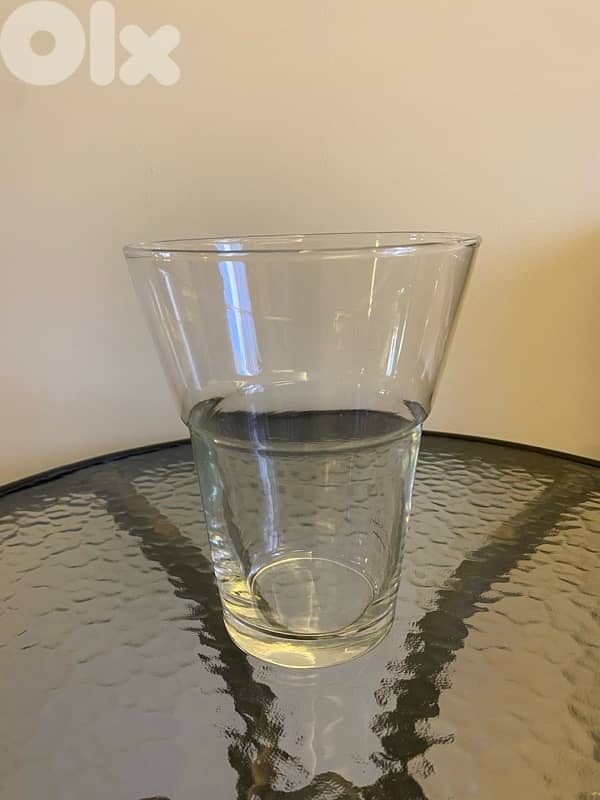 clear vase 1
