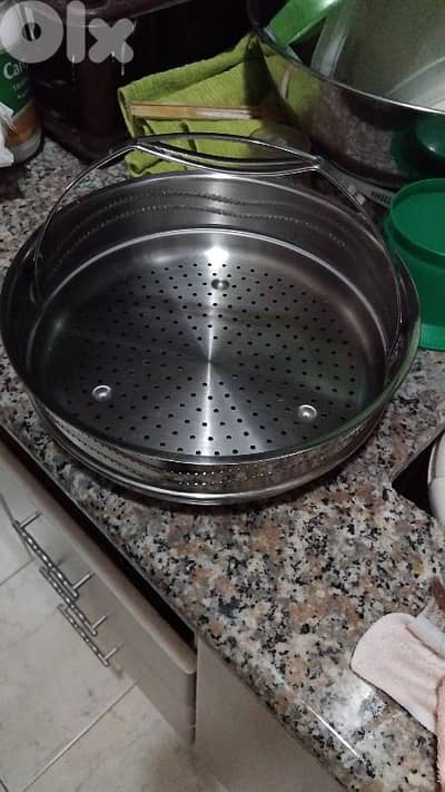 hot pan amc 28cm new for sale plus softiera 24cm also new