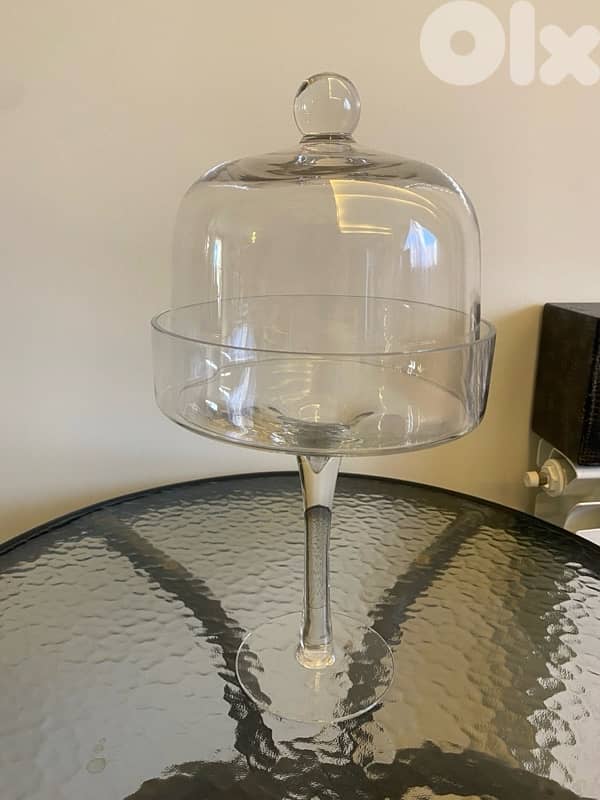 glass pedestal cake 1