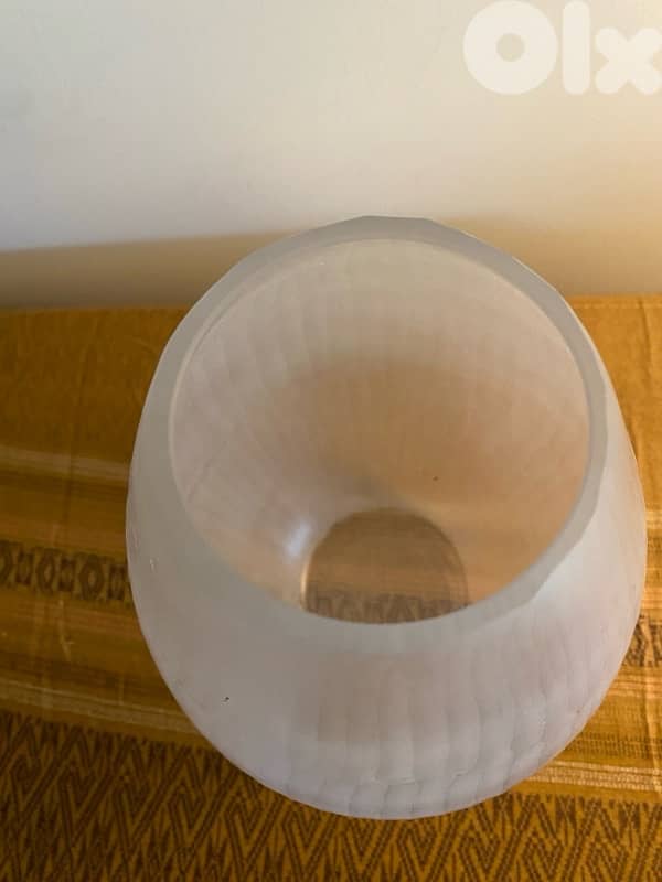 glass vase 0