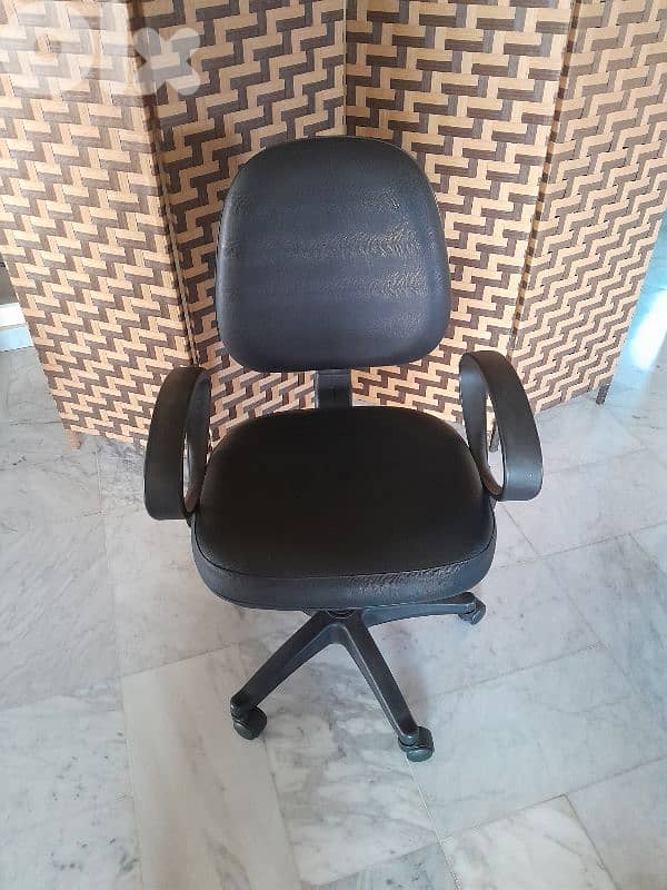 تجهيز صالة تجميل 2